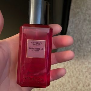 Victoria’s Secret bombshell passion
